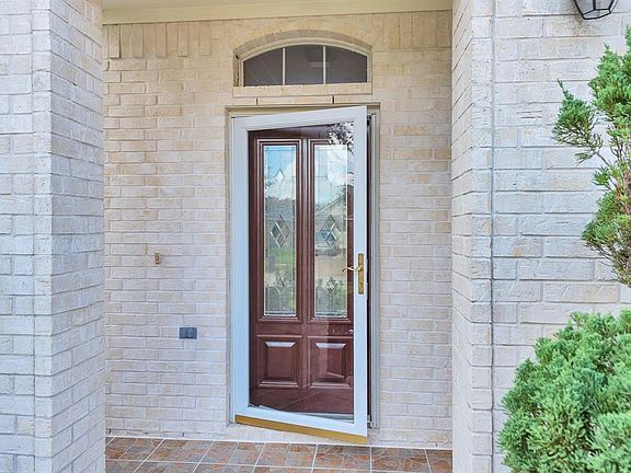 4th image of 15927 Wilmington Park Ln
