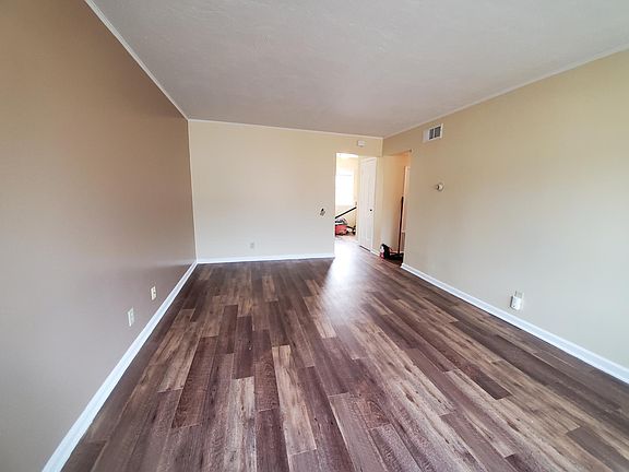 5th image of 311 S 47th St #311