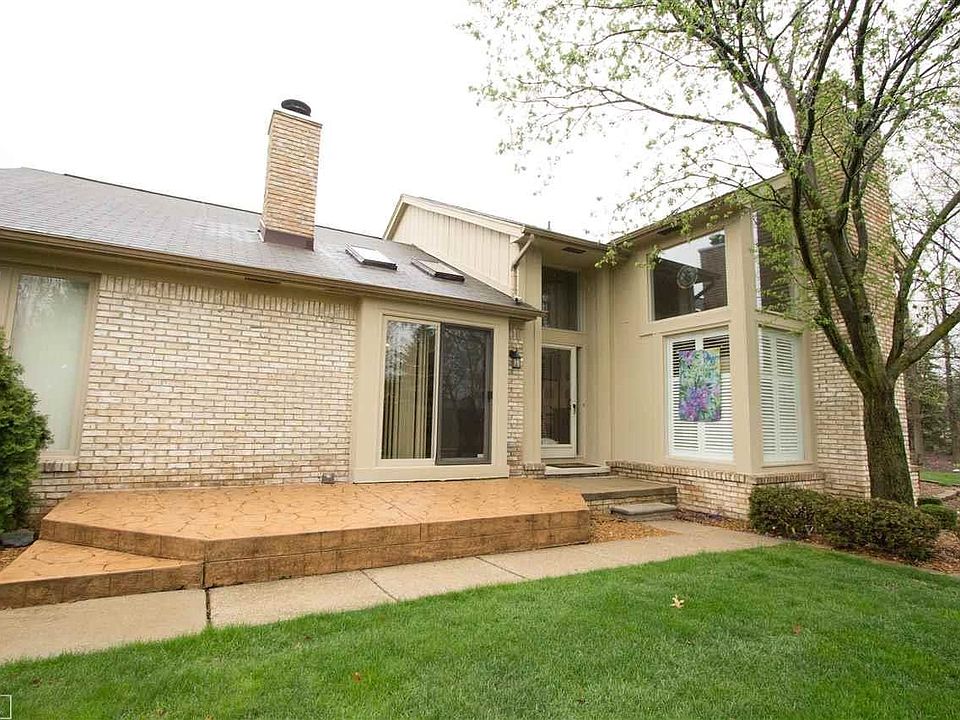 1st image of 43169 W Kirkwood Dr