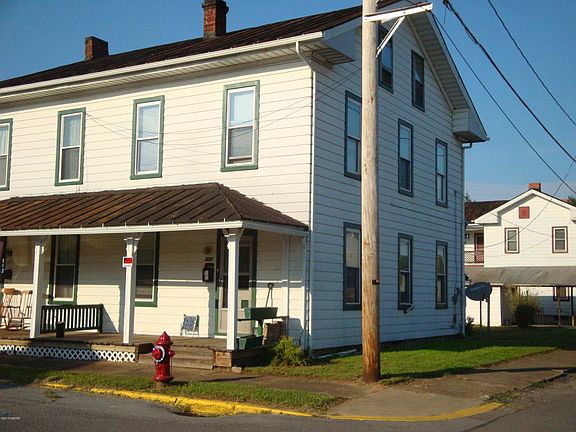 4th image of 800 Ash St