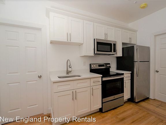 2nd image of 11 Park St #1