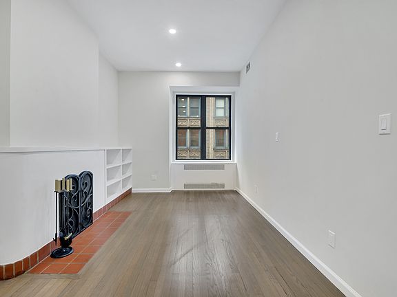 3rd image of 121 Madison Ave APT 8E