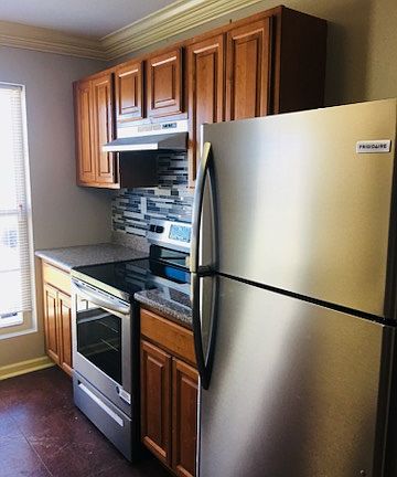 3rd image of 312 Charlotte Dr