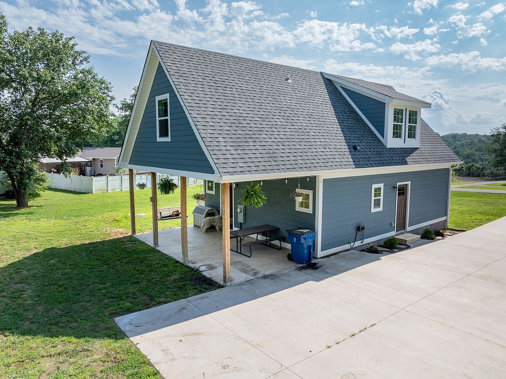 331 Ayers Cir - Property Image