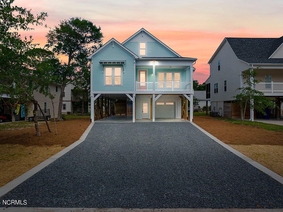 1st image of 220 NE 38th Street