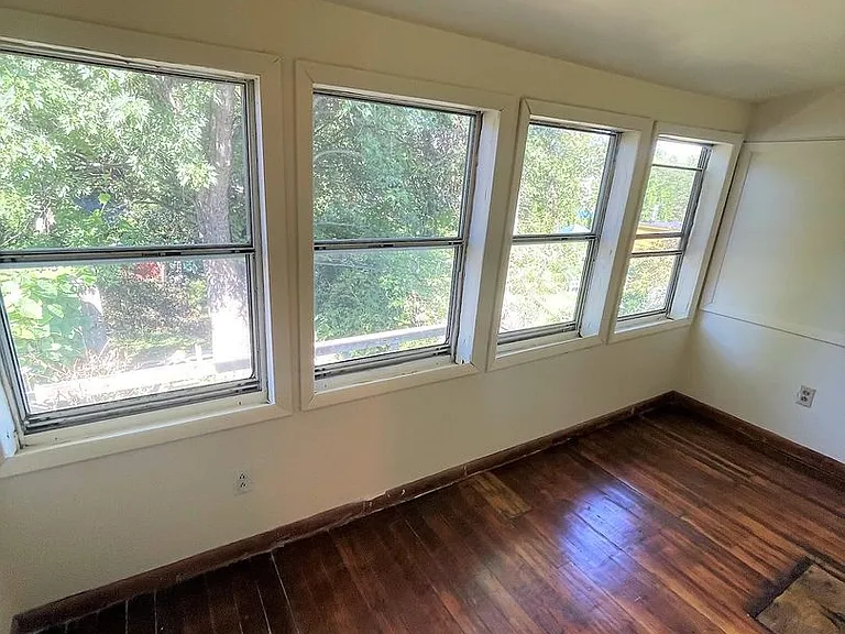 17-19 Lafountain — Photo 10