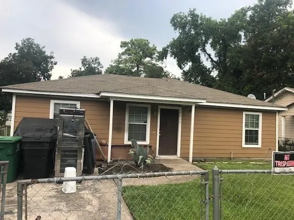 8017 Laura Koppe Rd, Houston, TX 77028