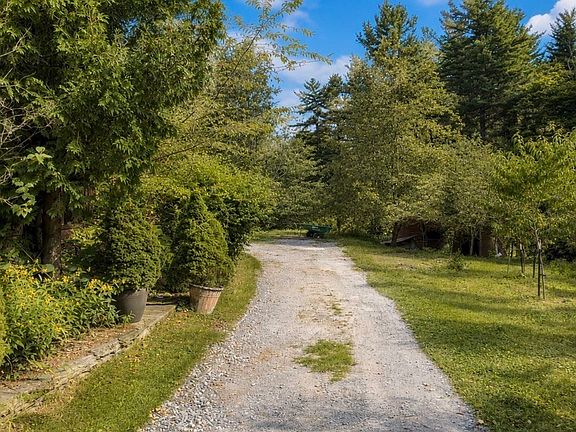 4th image of 347 Kinnebrook Rd