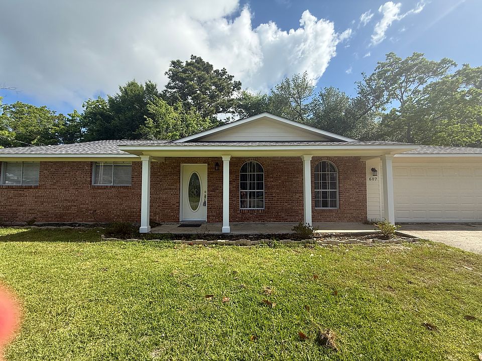 1st image of 607 Sunset Dr