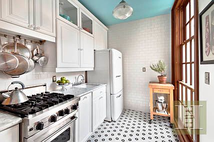 2nd image of 509 E 77th St APT 5B
