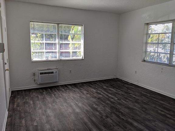 2nd image of 639 13th St APT 3