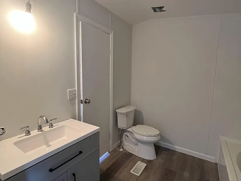 312 Hammond St — Photo 15