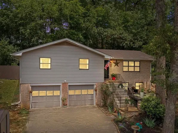 209 Cinderella Dr, Flintstone, GA 30725