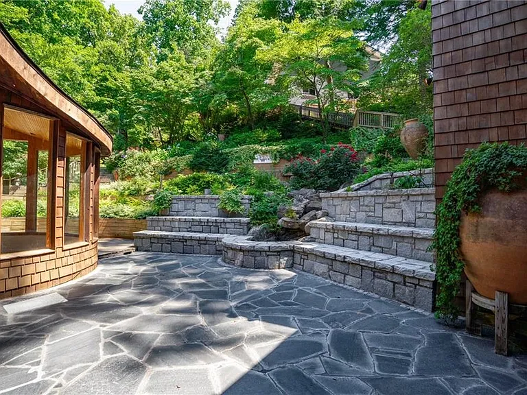 120 Laurel Dr NE — Photo 51