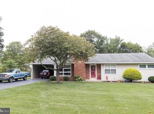 19 Winding Hill Dr, Mechanicsburg, PA 17055