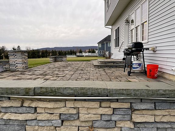 5th image of 54 Brookwood Hills Dr