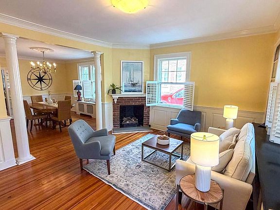 5th image of 127 Charles St