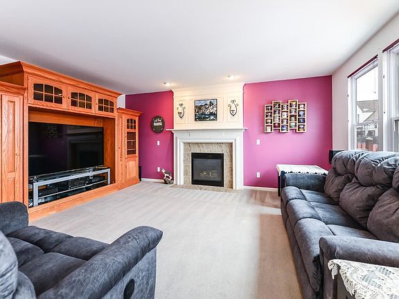 4th image of 7639 Carlton Dr