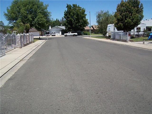 2nd image of 1304 Thomasnell Way