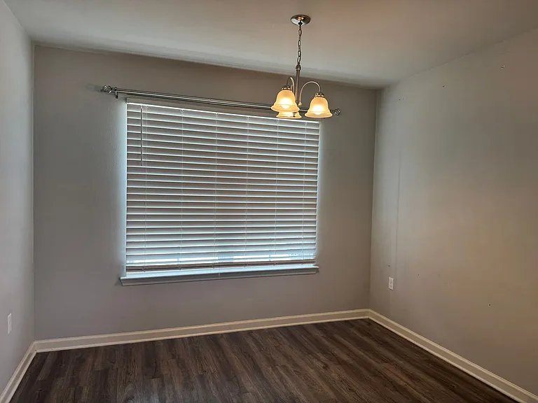 1501 Ravier Ln — Photo 5