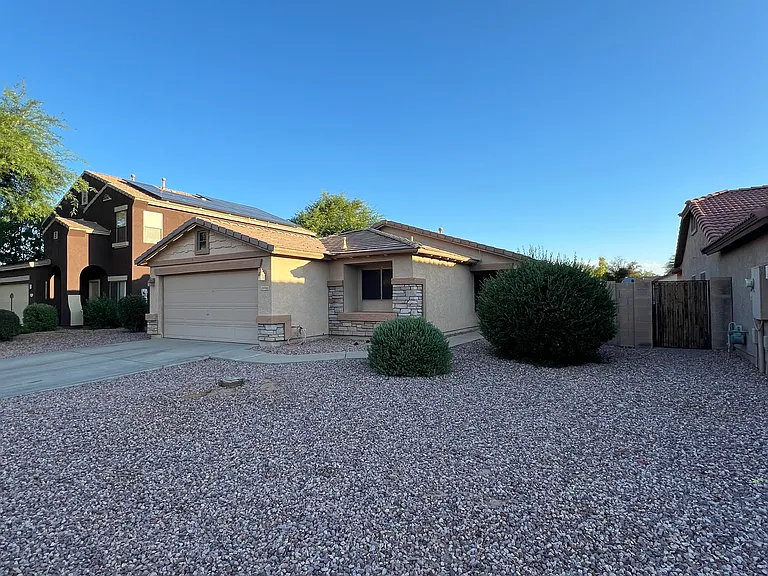 15930 W Acapulco Ln — Photo 2