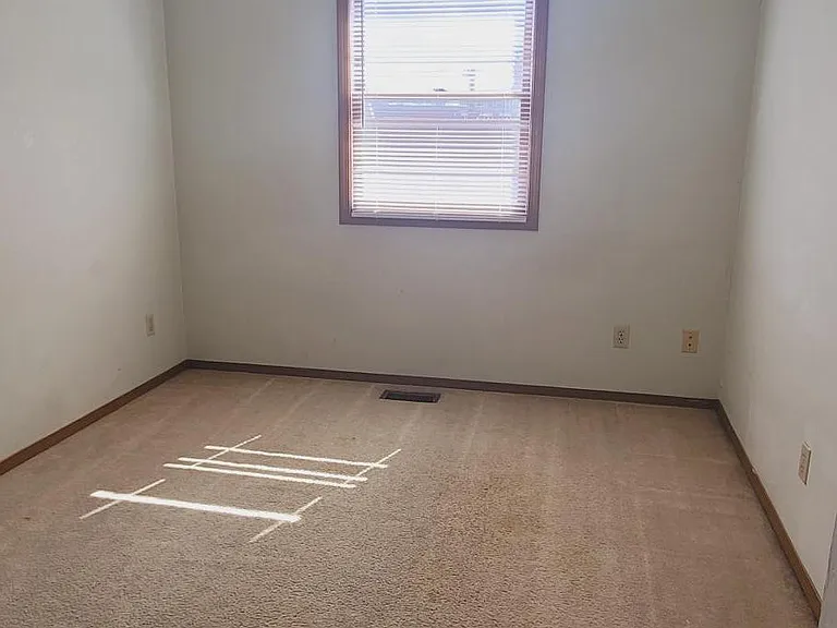 406 W Mill St #3 — Photo 14