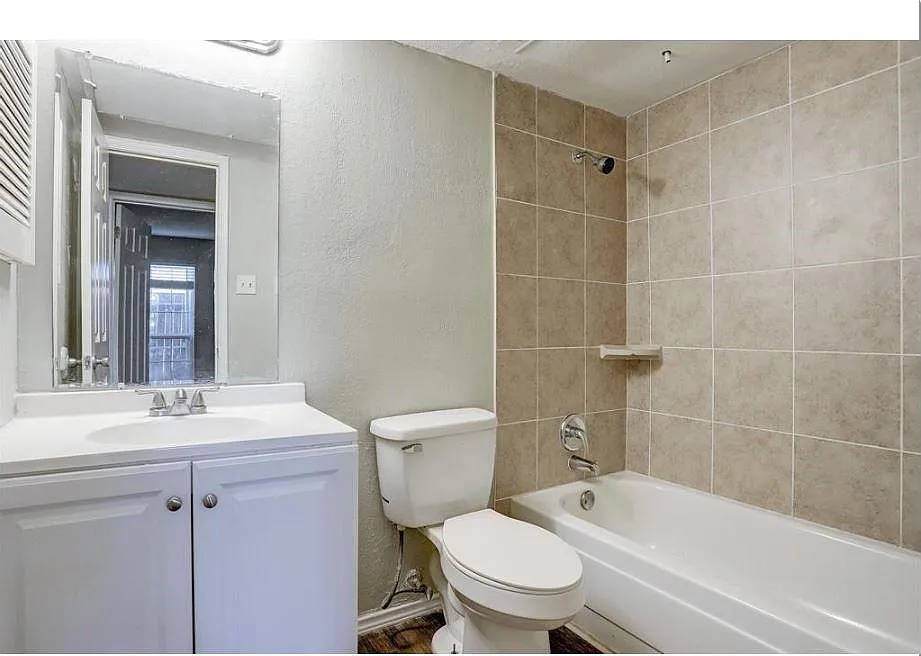 1 bed, 1.0 bath, 651 sqft, $900 — Photo 2