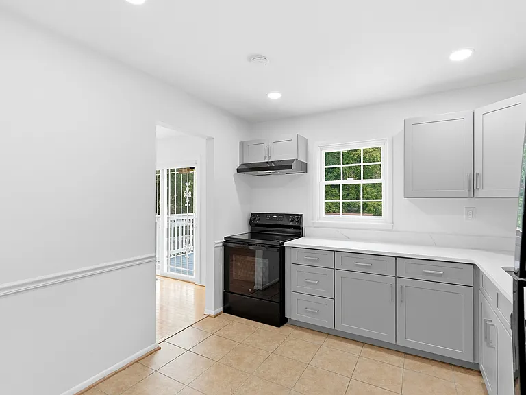 17004 Gohagen Rd — Photo 15
