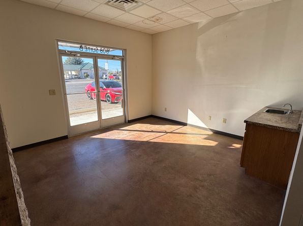 808 W Dickinson Blvd