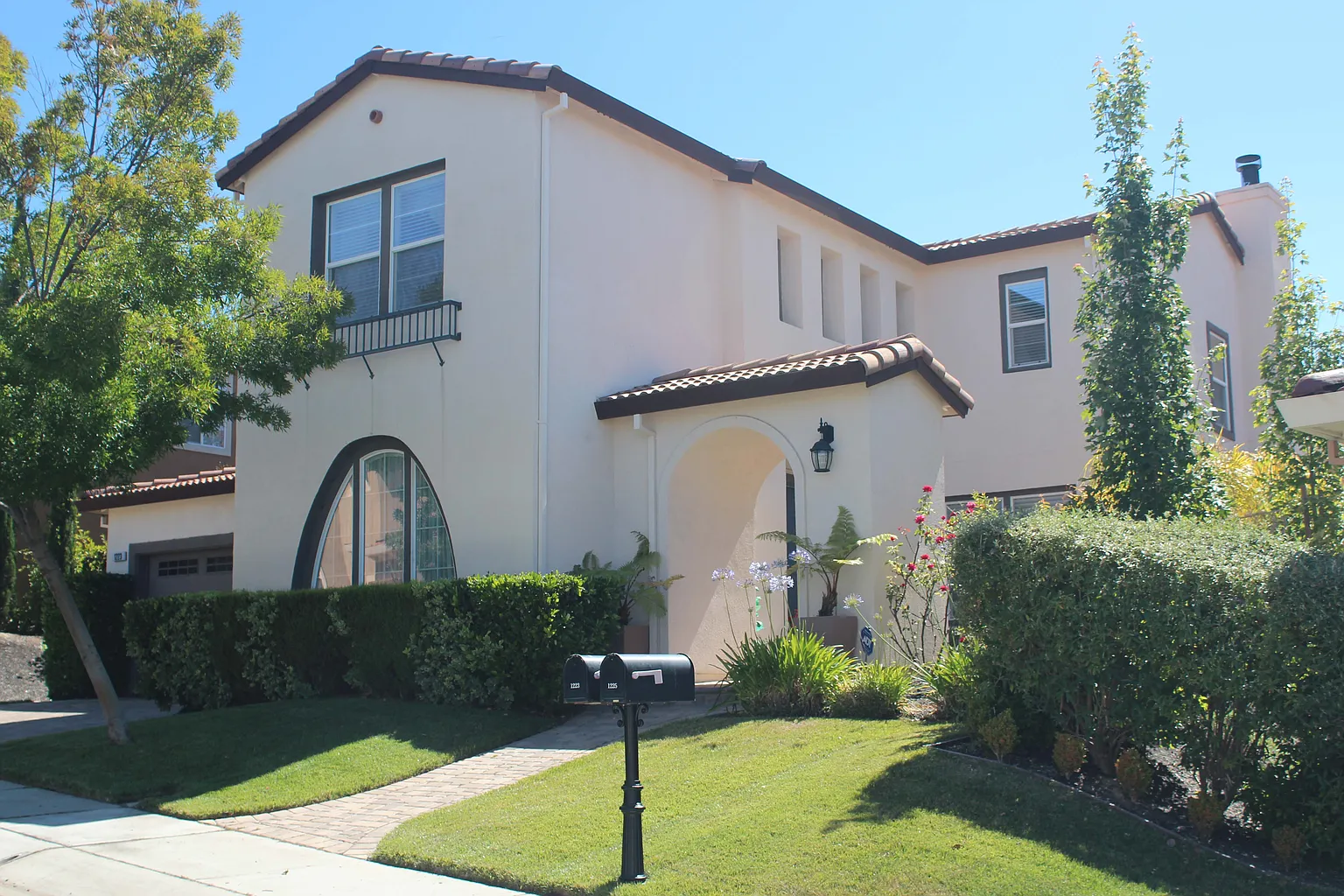 1223 Mountain Side Ct photo 1