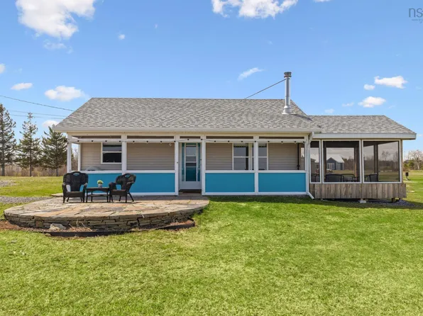 27 Island View Cres, Pictou, NS B0K 1H0