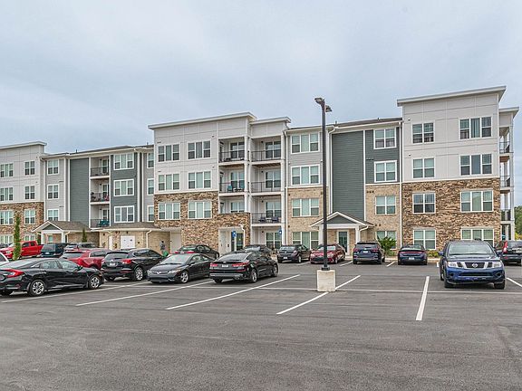 3rd image of 150 Cola Welch Pkwy #600-604