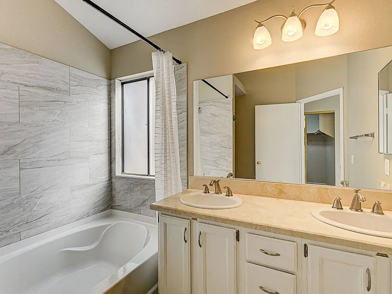 2723 Lovington Dr — Photo 27