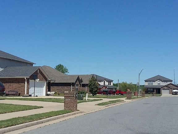 4th image of 1312 Sweetgum Ln