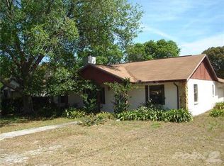 10401 N Woodmere Rd, Tampa, FL 33617