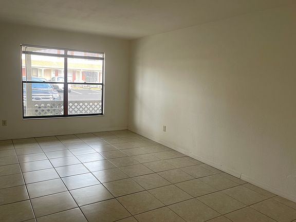 5th image of 980 Canal View Blvd APT A4