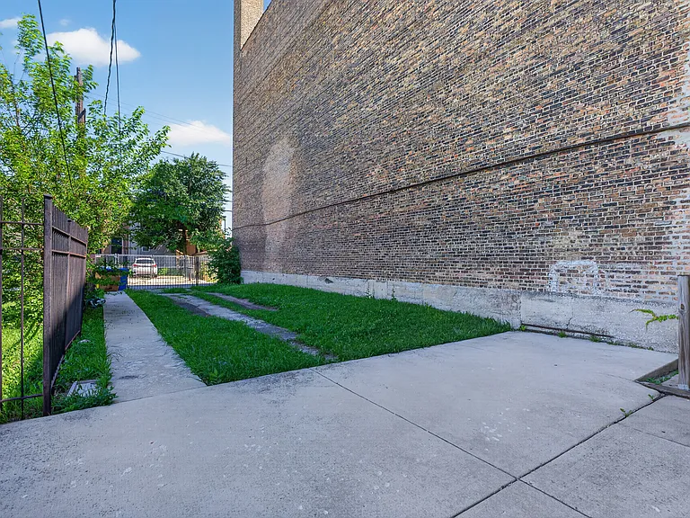 3354 W Jackson Blvd #2 — Photo 17