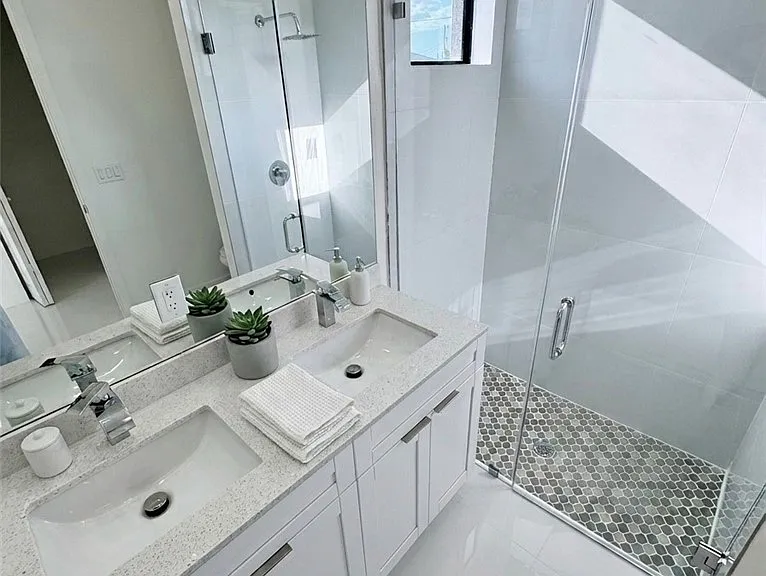 4121 NW 22nd St — Photo 17