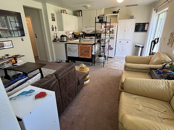 5th image of 850 E 32nd St #850