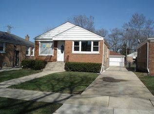 327 Linden Ave, Bellwood, IL 60104