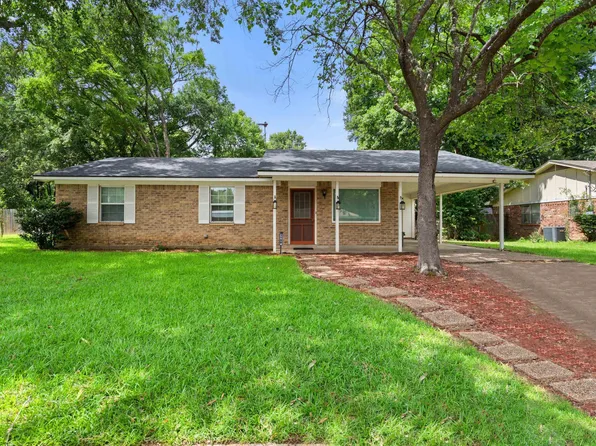 1108 Angie St, Whitehouse, TX 75791