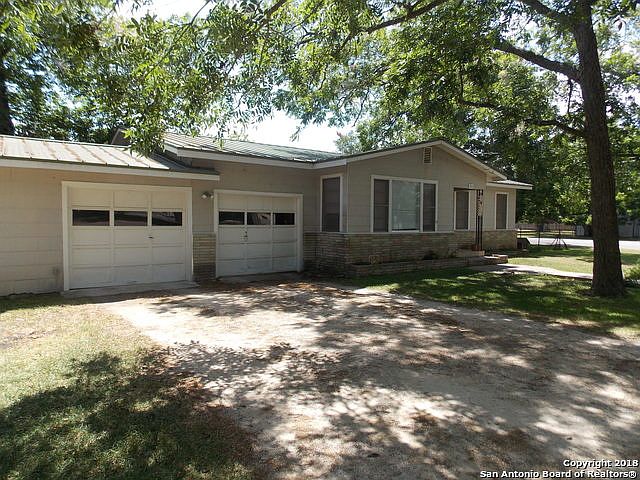 1st image of 310 N Veramendi Ave