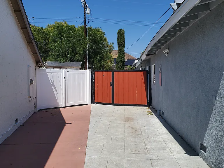 2848 Kadota St — Photo 10