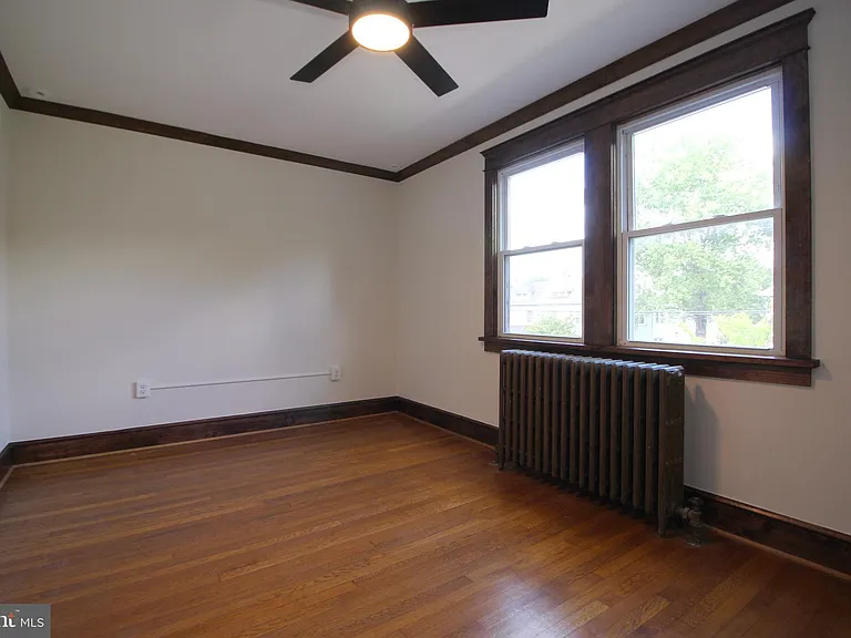 2417 Otis St NE — Photo 11