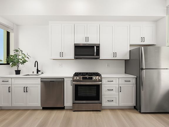 4th image of 5727 Lauretta St #9