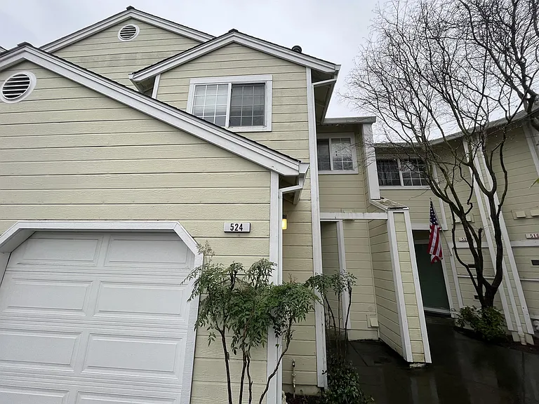 524 Court St — Photo 1