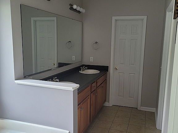 3rd image of 1207 Green Willow Trl