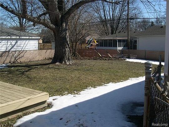 4th image of 6738 Bison St