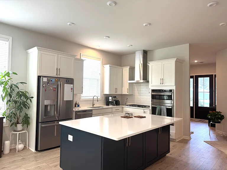 4746 Loyola Way — Photo 6