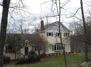 20 Mountainview Dr, Tomkins Cove, NY